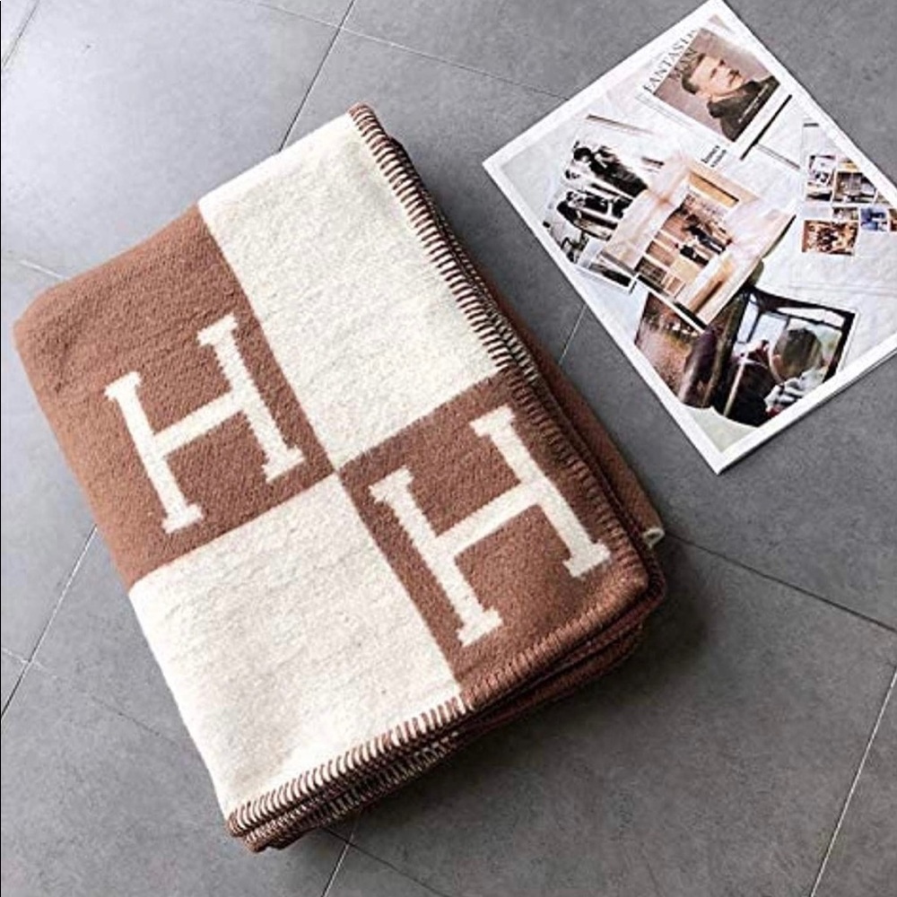 H Blanket